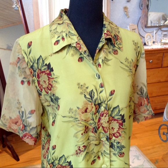 Blouse - Picture 2 of 7